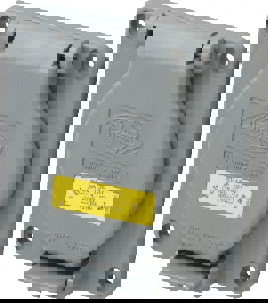 125 VAC, 20 Amp, L5-20R NEMA, Self Grounding Receptacle